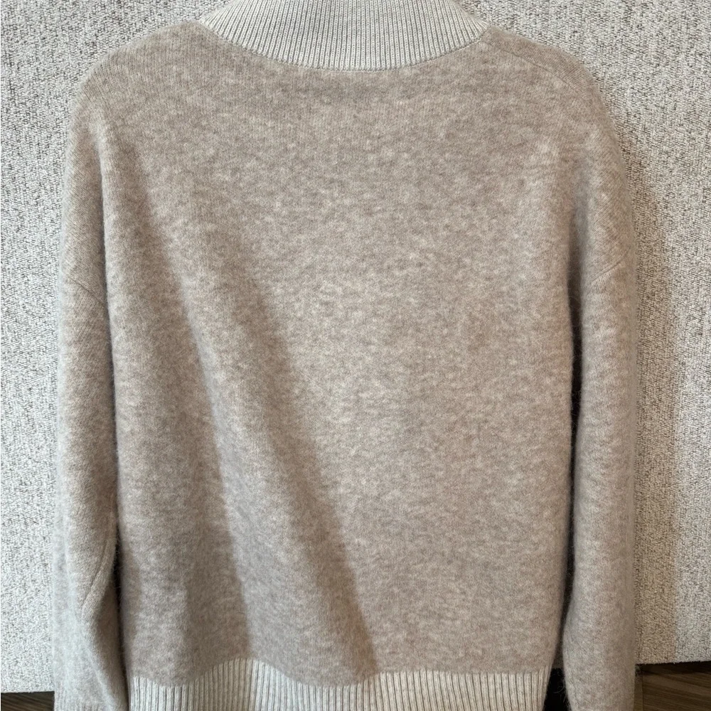 Lululemon Cozy V-Neck Pullover Sweater, size XS. NWOT - Picture 2 of 4